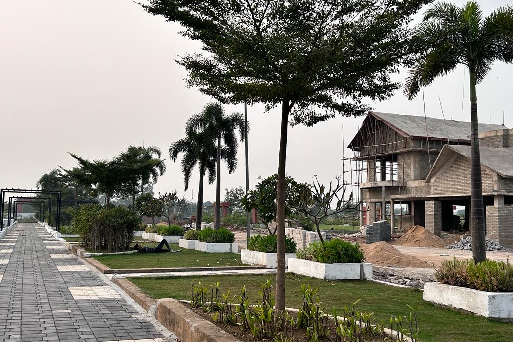 Plots & Houses in Vidhansabha, Raipur