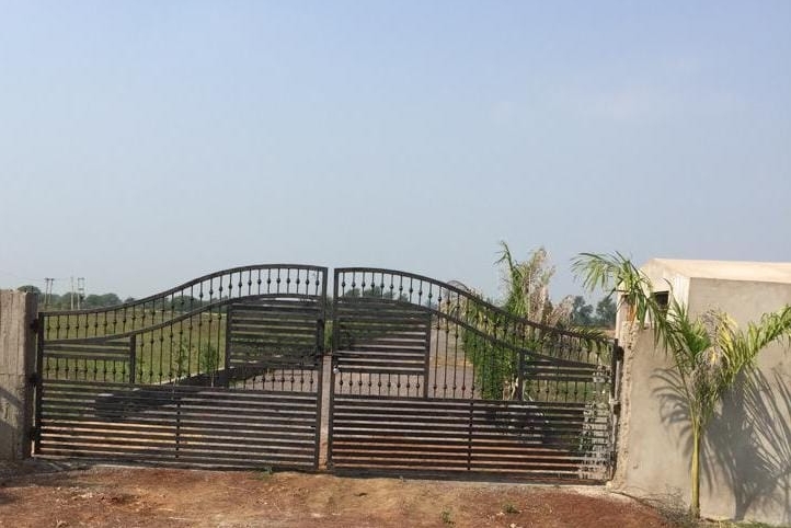 Luxury Farmhouse Plots near Gujra Fatak New Raipur