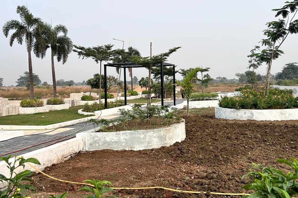 Premium Residential Plots for Sale in Vidhan Sabha Road, Raipur