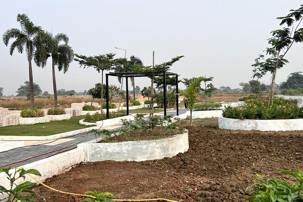 1000189249 Residential Plots for Sale in Vidhan Sabha Road, Raipur