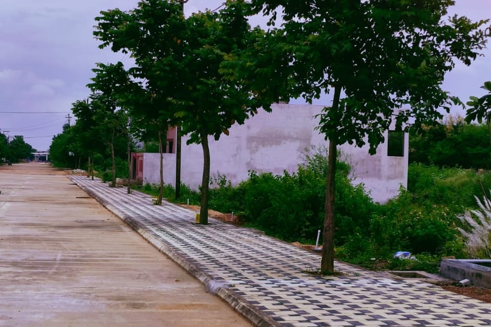 Plot in Pirda Raipur