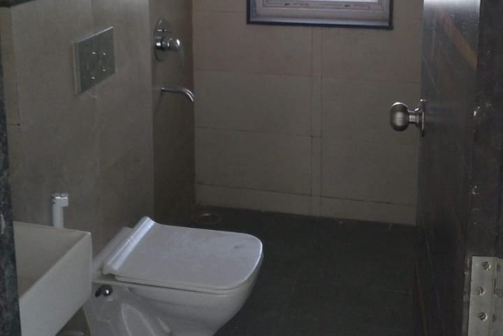 4 BHK Flat in Shankar Nagar