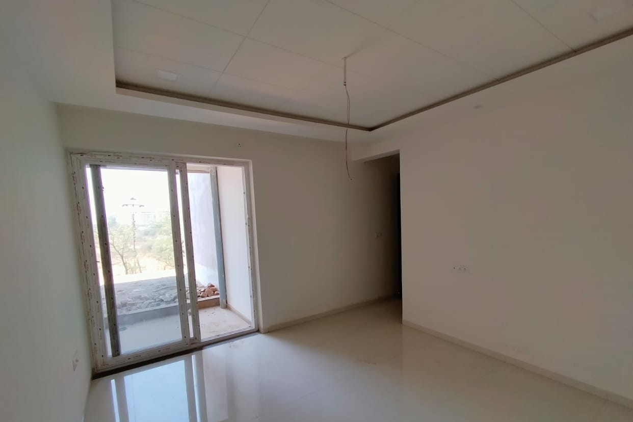 4 BHK Flat in Shankar Nagar