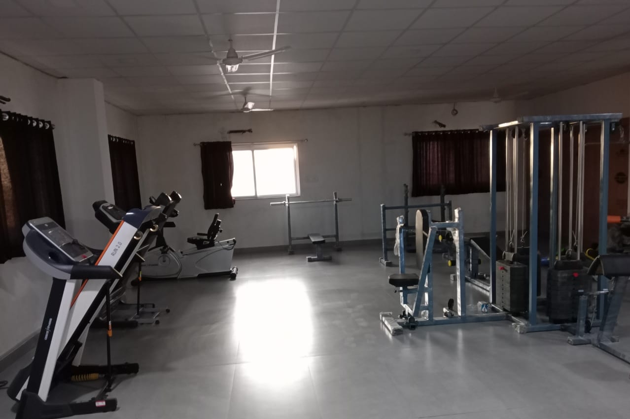 3bhk-duplex-sale-kamal-vihar-raipur.jpg Spacious living room with false ceiling and vitrified flooring in a 3BHK duplex near Kamal Vihar, Raipur.