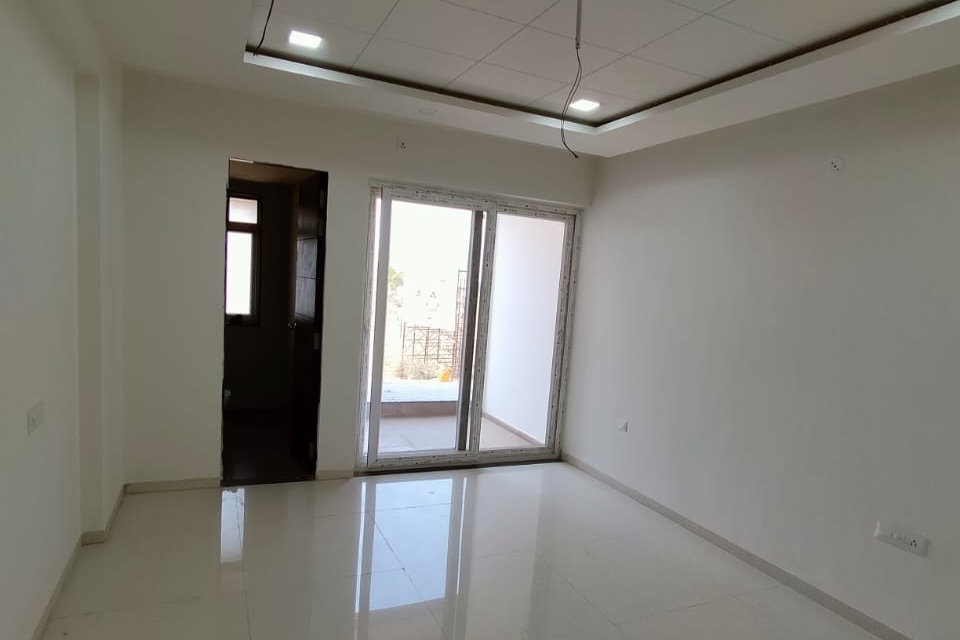 1000015511 Modern Living at East 12, Shankar Nagar